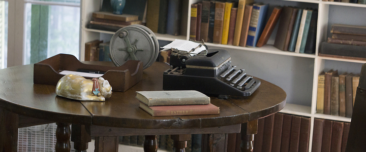 A typewriter on a table in Ernest Hemingway’s Key West home