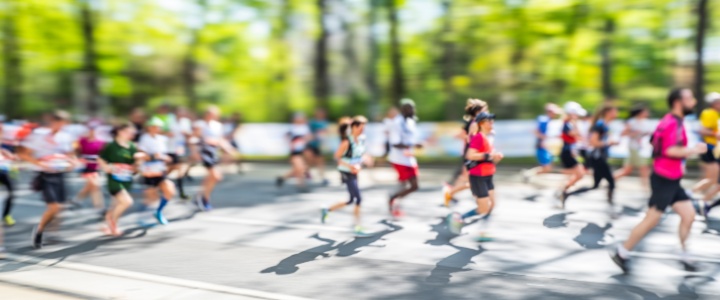 Blurred marathon runners